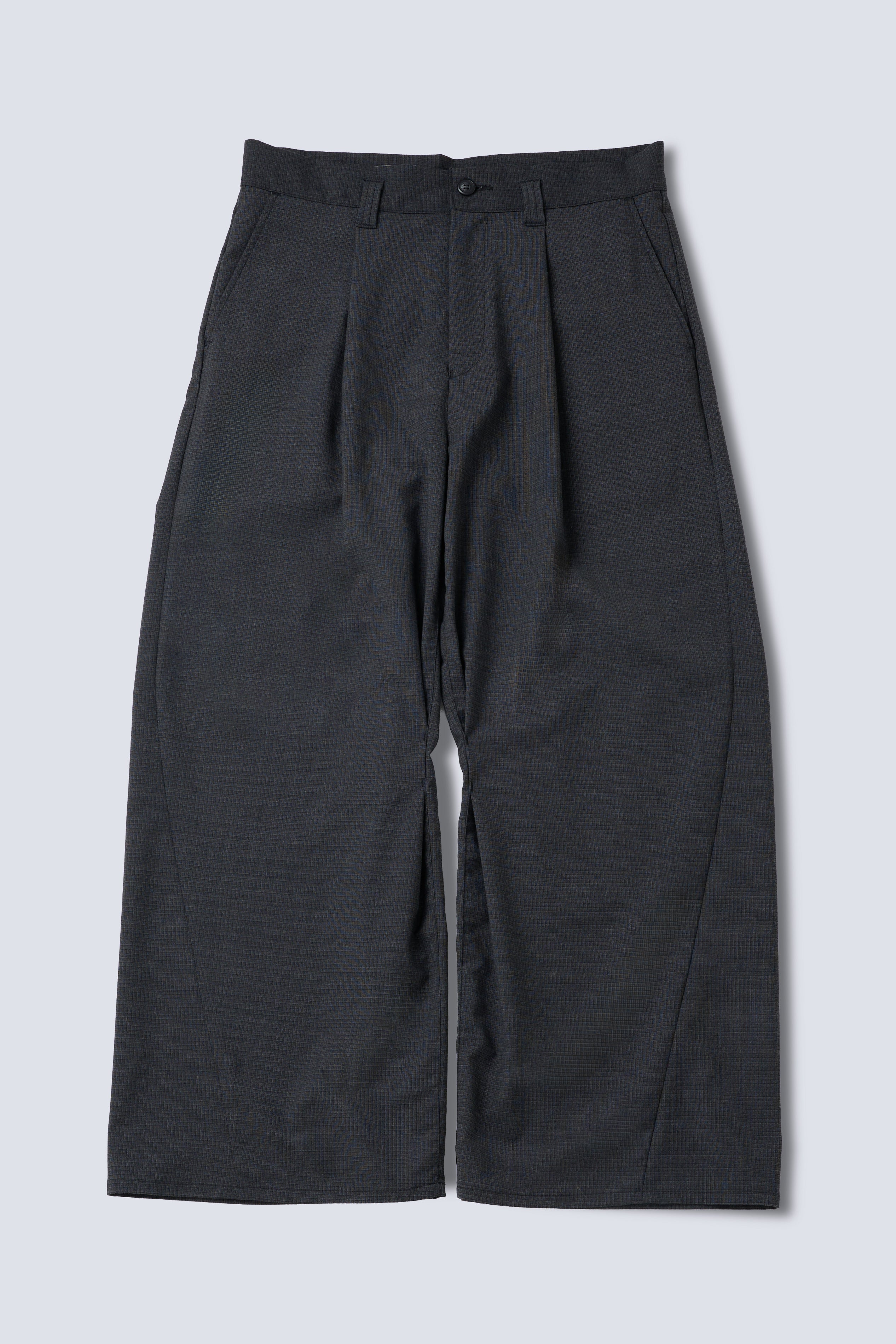 Knee Tuck Slacks