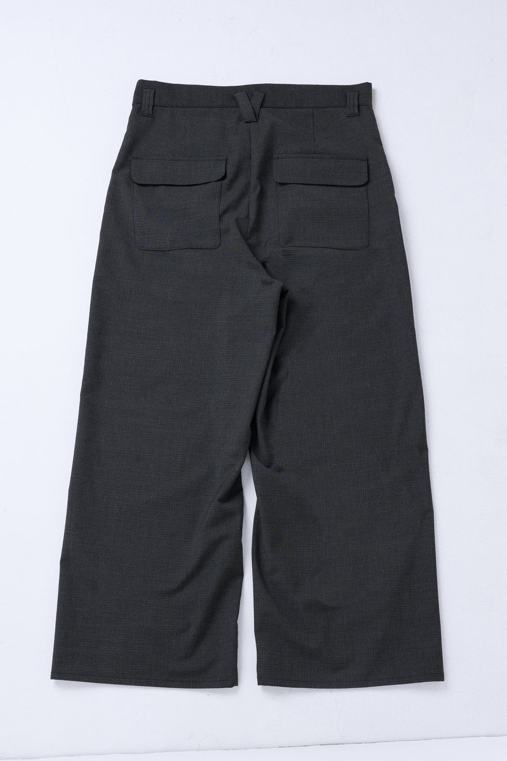 Knee Tuck Slacks