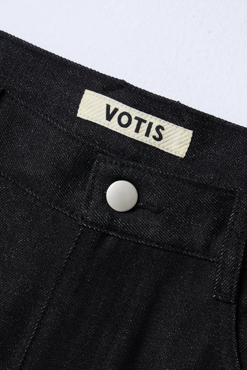 Knee Tuck Flare Denim