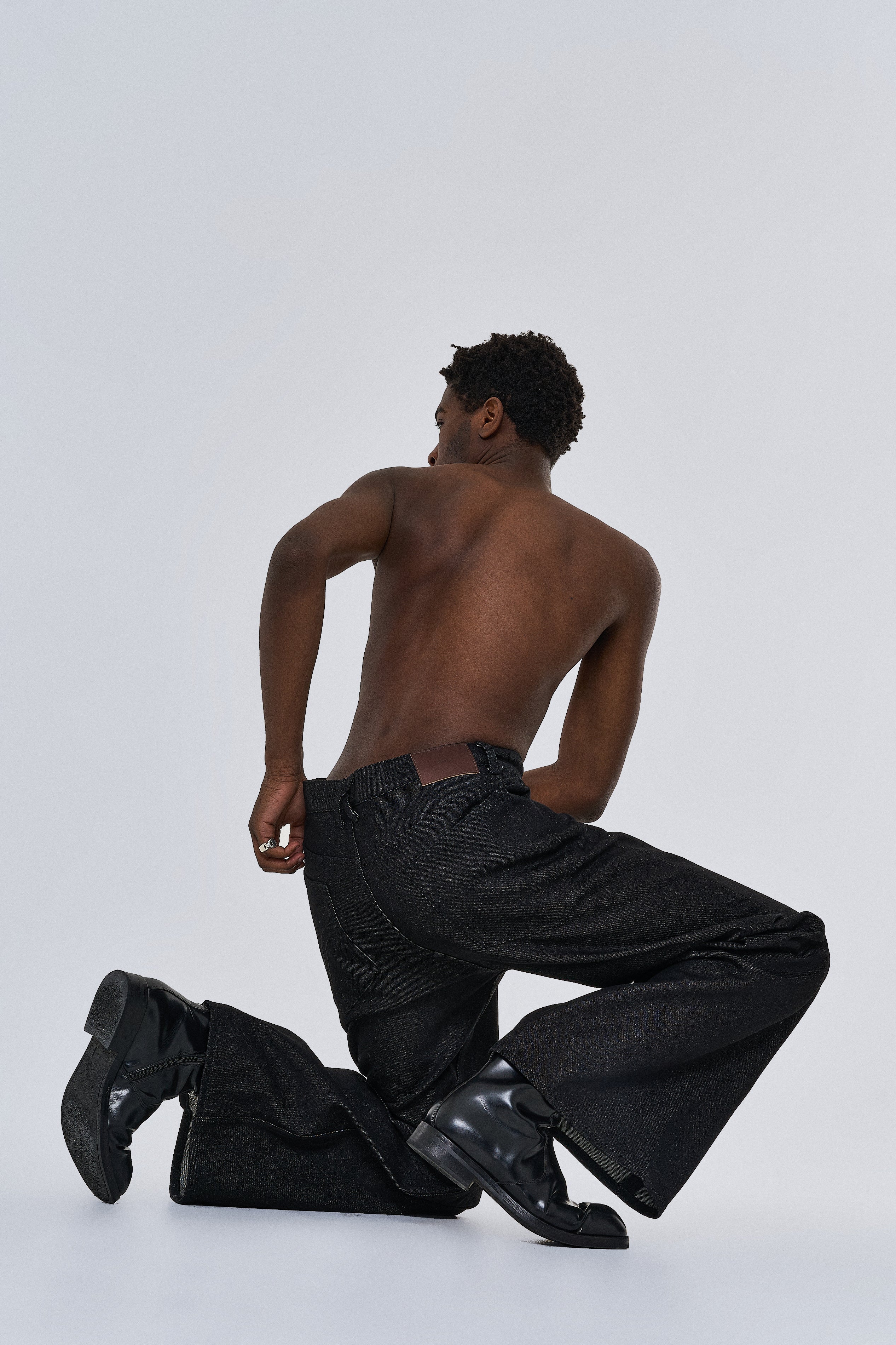 Knee Tuck Flare Denim