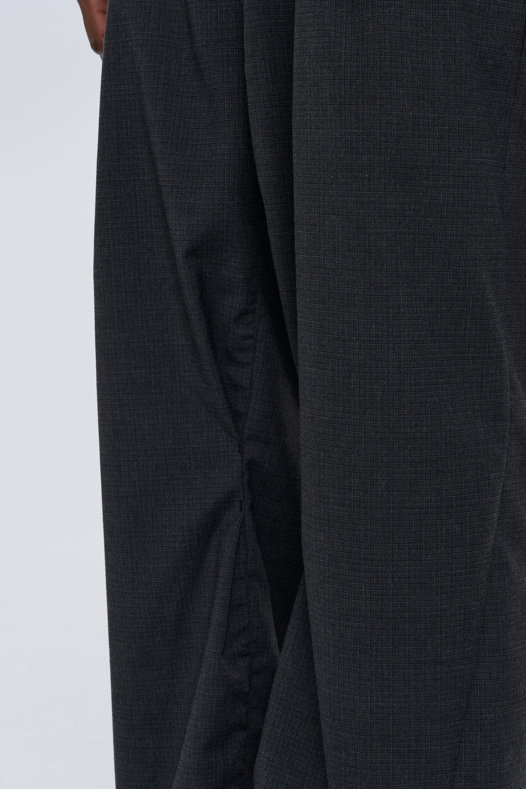 Knee Tuck Slacks